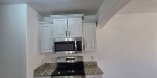 Remodeled 3 Bed / 2.5 Bath Townhome in Great Location Gallery 11