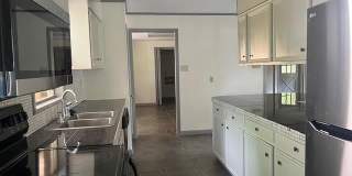 2464 Kensington Dr Gallery 2