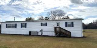 Single Family Manufactured Home- Ready for Move In! Gallery 1