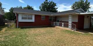 3 bed, 1 1/2 bath, 1 car garage Gallery 4