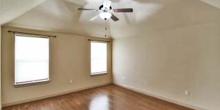 202 Captains Court Gallery 21