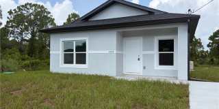 1092 Norton Avenue S Gallery 1