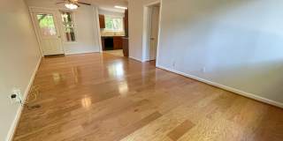 Sweet Spot in Carrboro! Inviting, updated 3br 2ba condo...Walk to Weaver St. & minutes to UNC Sweet Spot in Carrboro! Inviting, updated 3br 2ba condo...Walk to Weaver St. & minutes to UNC Gallery 5