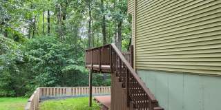 Beautiful Newington Forest Townhome Gallery 3