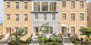 4 bedroom 4.5 bath townhouse @ Midtown! Gallery 1