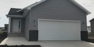 4 Bed 3 Bath Single Family Home Gallery 1