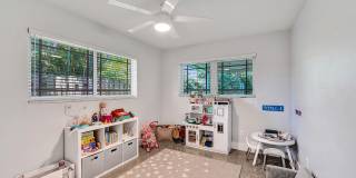 929 SW 18th Court Gallery 16
