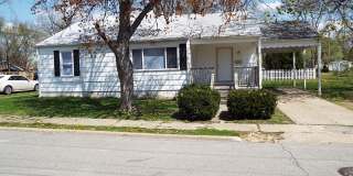 Three Bedroom/One bathroom house with carport for rent. Three Bedroom/One bathroom house with carport for rent. Gallery 1