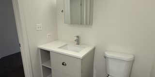 28 E Adams Gallery 13