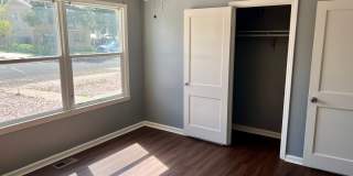 Adorable remodeled 2 bedroom in OLD NORTH END Gallery 5