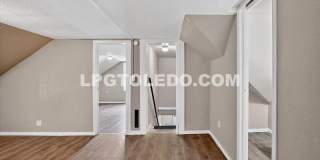 3905 Peru St. Gallery 21