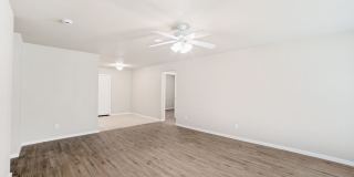 NEWLY-REMODELED 3-BEDROOM HOME IN HERITAGE SUBDIVISION Gallery 5