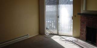 Great location off 2nd and Sable near 6th and I-225 and Aurora Mall Gallery 10