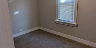 3377-3379 North Palmer Street - Lower Gallery 4