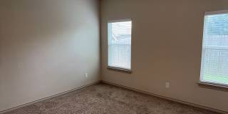 A Very Beautiful and Spacious 3 Bedroom 2 Bath Home in Yukon Public Schools Gallery 8