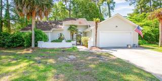 Fully Furnished Coastal Retreat Near Wrightsville Beach in Desirable Masonboro Neighborhood Gallery 1
