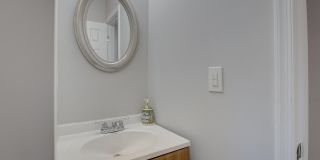 2621 E OLIVER Street Gallery 41