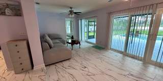 double lake front 4/2 house with swimming pool Gallery 14