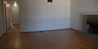 Spacious newly updated Pittsburg 3/1.5 home Gallery 5
