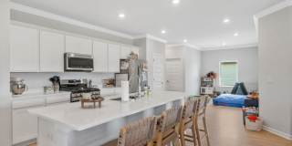 Like-new 4BR/3BA home in desirable St. Clair Place! Gallery 10