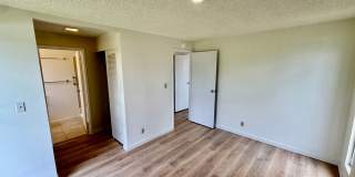 4 BR/2.5 BA/4 PK/Available May 1 Gallery 18