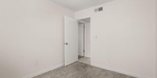936 ONEIDA Drive Gallery 15