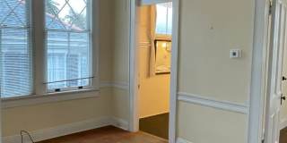 Spacious 2BD/1BA Uptown Gallery 1