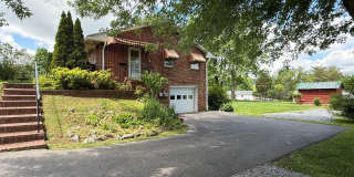 Beautiful 3 bedroom- North Johnson City Gallery 10