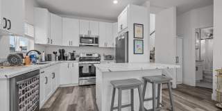 3 full baths! Gallery 1