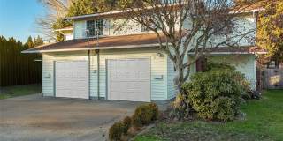 Beautiful Puyallup Duplex with Large Yard & Garden! Beautiful Puyallup Duplex with Large Yard & Garden! Gallery 1