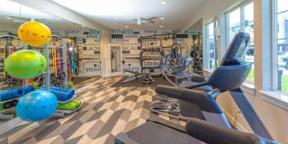 Wilshire Place Apartments Gallery 18