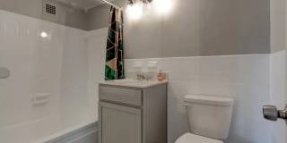 Lakeside Apartments Gallery 29