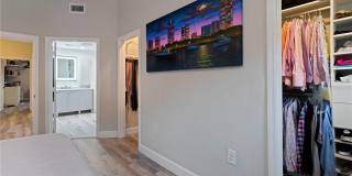 100 4TH AVENUE S Gallery 17