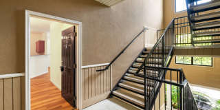1BR, 1Ba Condo in Walker Square 1BR, 1Ba Condo in Walker Square Gallery 4