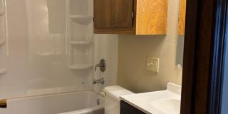 Bungalow Near MSU Gallery 12