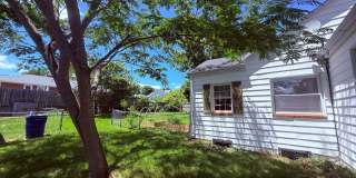 Pet Friendly 3 Bedroom, 2 Bath Home with Hardwood Floors Gallery 13