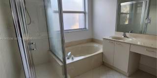 5085 SW 155th Ave Gallery 32