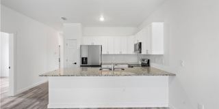 Charming 3BR Duplex in Lehigh Acres Gallery 5