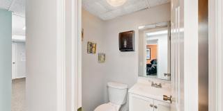 383 W NORTH Street Gallery 22
