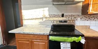 371-373 Oakland Street Gallery 6