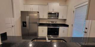 Room in 3 Bedroom Home at Guildford Hill Ln Gallery 1