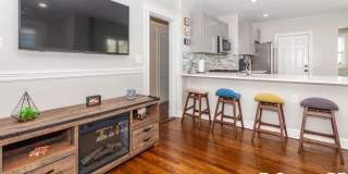 11 Stuart St. Gallery 1