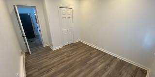 1725 Monument St. Gallery 14