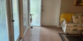 2 Bedroom Condo with One Car Garage Gallery 29