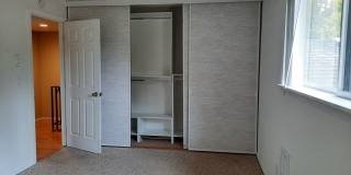 Steilacoom Gardens (HOA), 2 bedroom, 1 bath Townhome Style Condo. $300 off of the 1st full month rent! Steilacoom Gardens (HOA), 2 bedroom, 1 bath Townhome Style Condo. $300 off of the 1st full month rent! Gallery 16