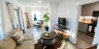 1520 Tyler House Gallery 6