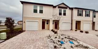 3 Bed, 2.5 Bath, Corner Unit Townhome Gallery 1