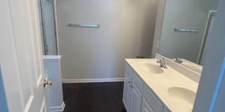 SPACIOUS 4 BED/ 3 BATH HOUSE! SPACIOUS 4 BED/ 3 BATH HOUSE! Gallery 22
