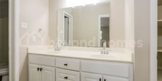 Your Dream Family House with 4 Bed and 2 Full Bath is Ready for Move-In! Your Dream Family House with 4 Bed and 2 Full Bath is Ready for Move-In! Gallery 12