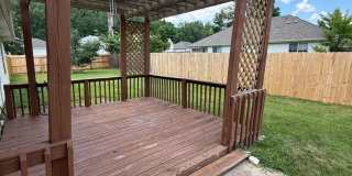 3 bed 2 bath Home with fenced in backyard Gallery 15